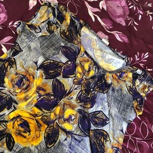 Worthington Short Sleeve Scoop Neck Spandex Blouse